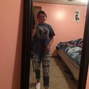 Meet your Posher, Thania